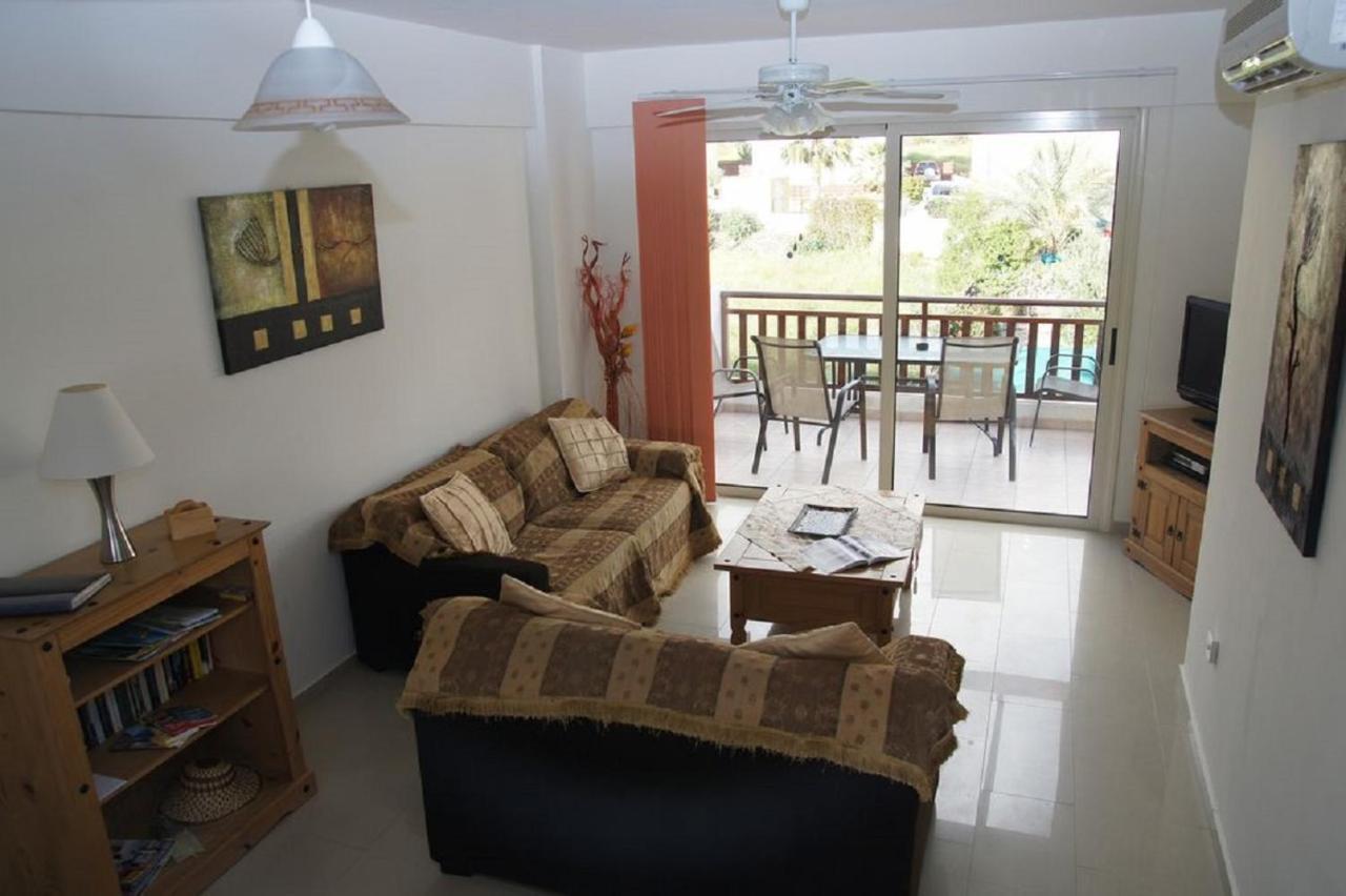 Pleasantly Furnished Apartment B201 With Large Terrace, Wi-Fi & Android Tv Péja Eksteriør bilde