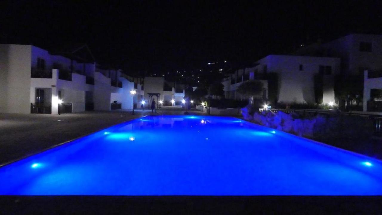 Pleasantly Furnished Apartment B201 With Large Terrace, Wi-Fi & Android Tv Péja Eksteriør bilde
