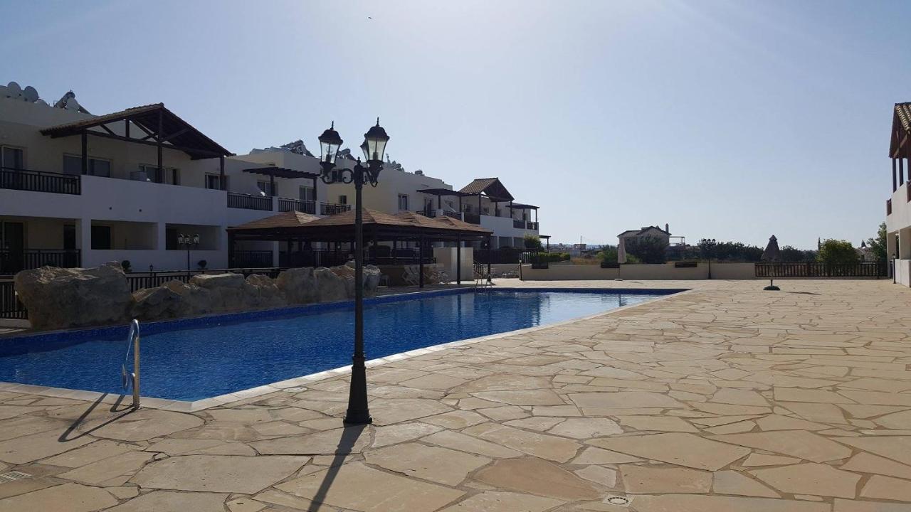 Pleasantly Furnished Apartment B201 With Large Terrace, Wi-Fi & Android Tv Péja Eksteriør bilde